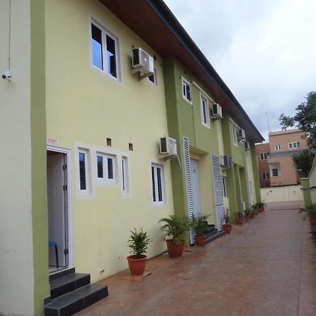 Alexia'S Place Hotel Lagos Buitenkant foto