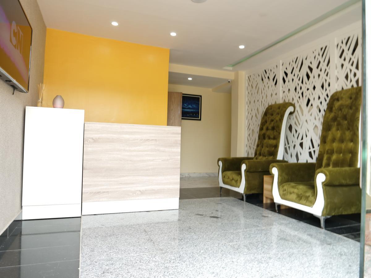 Alexia'S Place Hotel Lagos Buitenkant foto