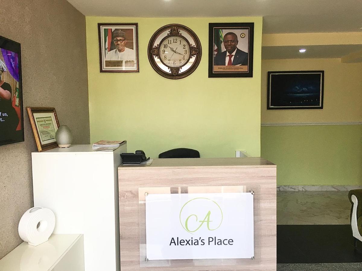 Alexia'S Place Hotel Lagos Buitenkant foto